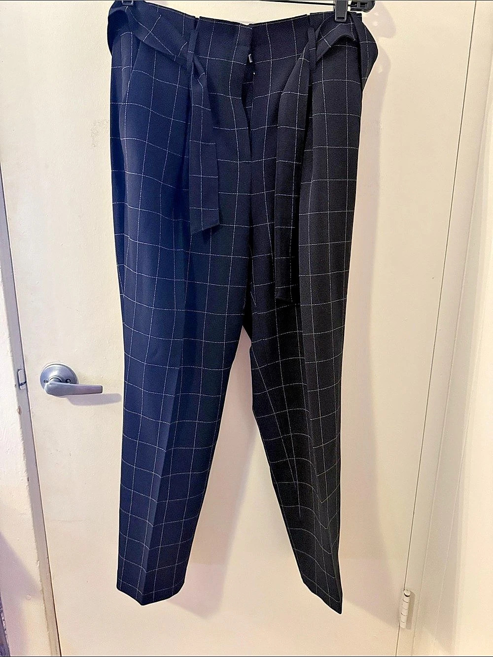 Bar III Checkered Trousers in Black Size 8 Like New